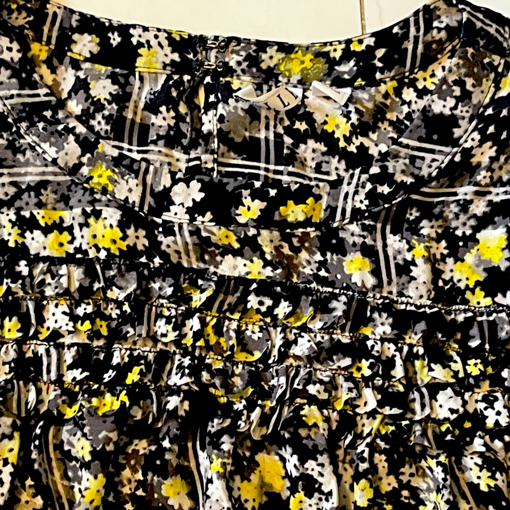 Sleeveless blouse